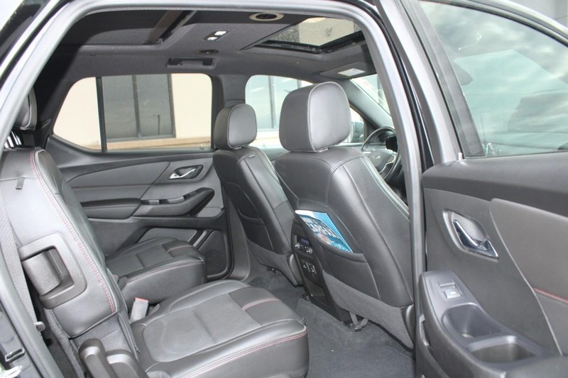 Chevrolet Traverse Vehicle Full-screen Gallery Image 09