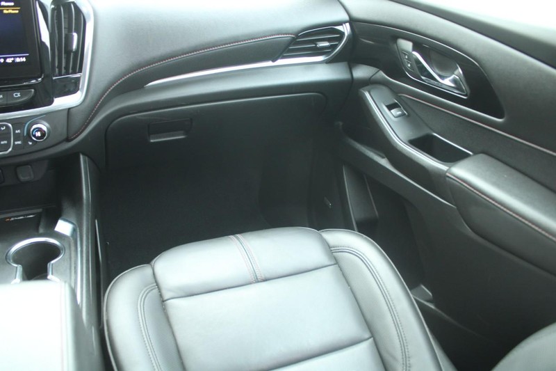 Chevrolet Traverse Vehicle Full-screen Gallery Image 13