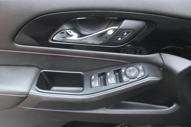 Chevrolet Traverse Vehicle Full-screen Gallery Image 14