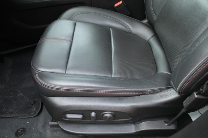 Chevrolet Traverse Vehicle Full-screen Gallery Image 15