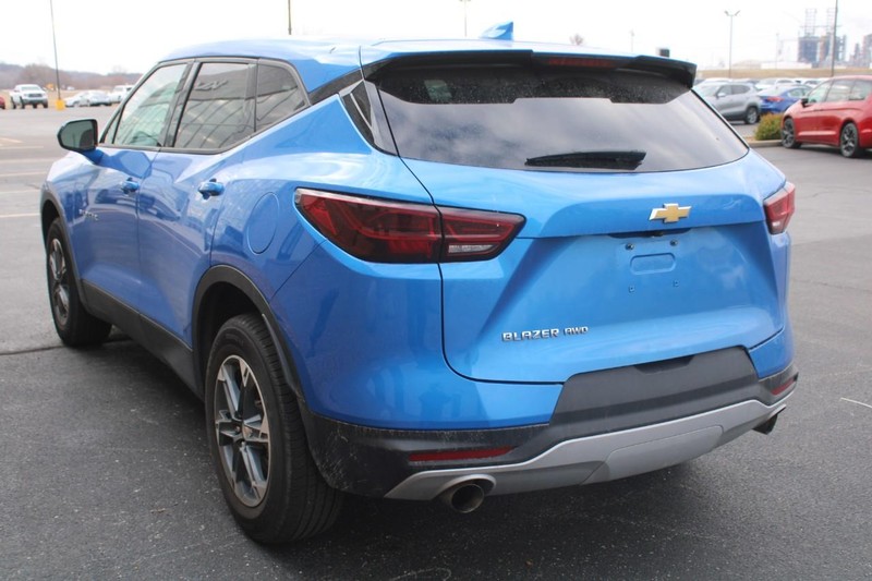 Chevrolet Blazer Vehicle Full-screen Gallery Image 05