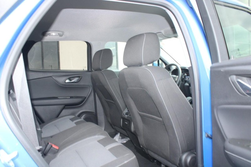 Chevrolet Blazer Vehicle Full-screen Gallery Image 09