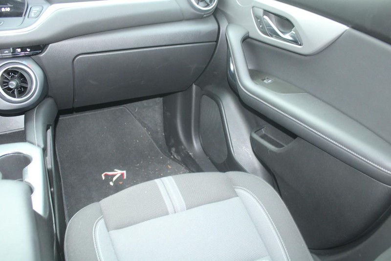 Chevrolet Blazer Vehicle Full-screen Gallery Image 13