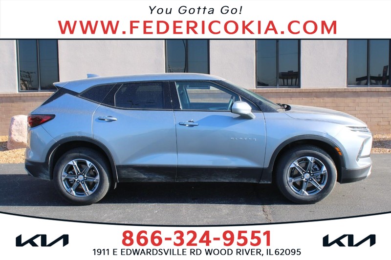 Chevrolet Blazer Vehicle Full-screen Gallery Image 01