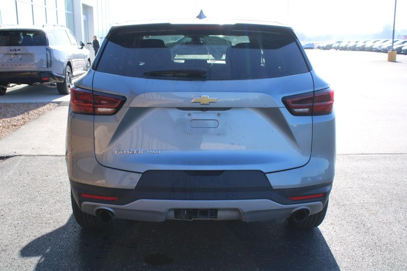 Chevrolet Blazer Vehicle Full-screen Gallery Image 04