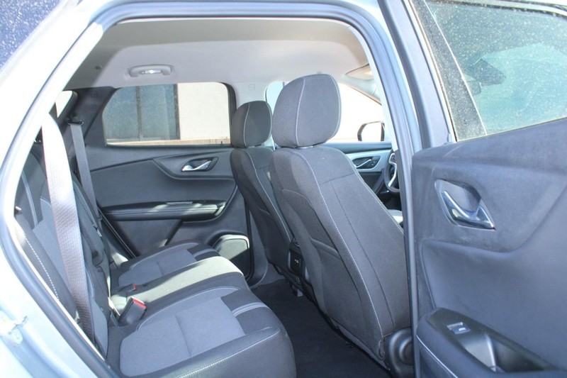 Chevrolet Blazer Vehicle Full-screen Gallery Image 09