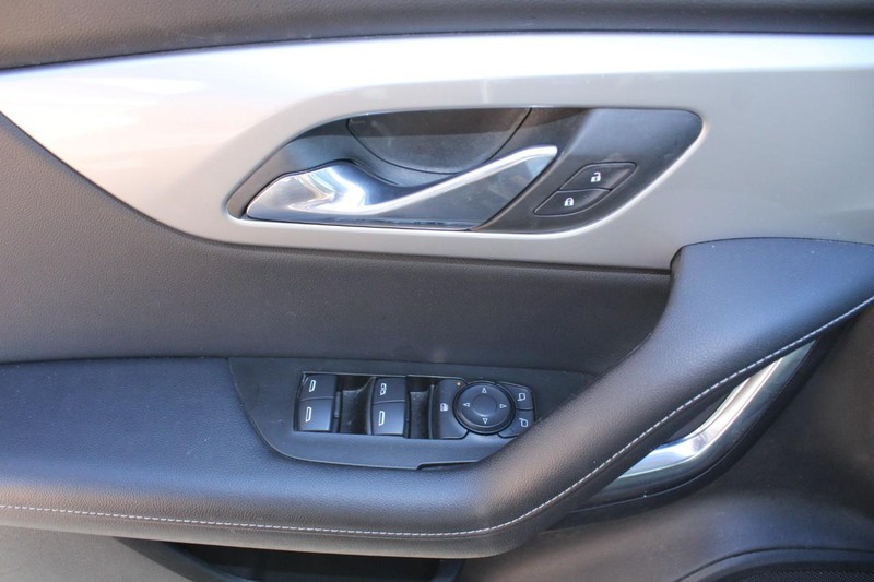 Chevrolet Blazer Vehicle Full-screen Gallery Image 14