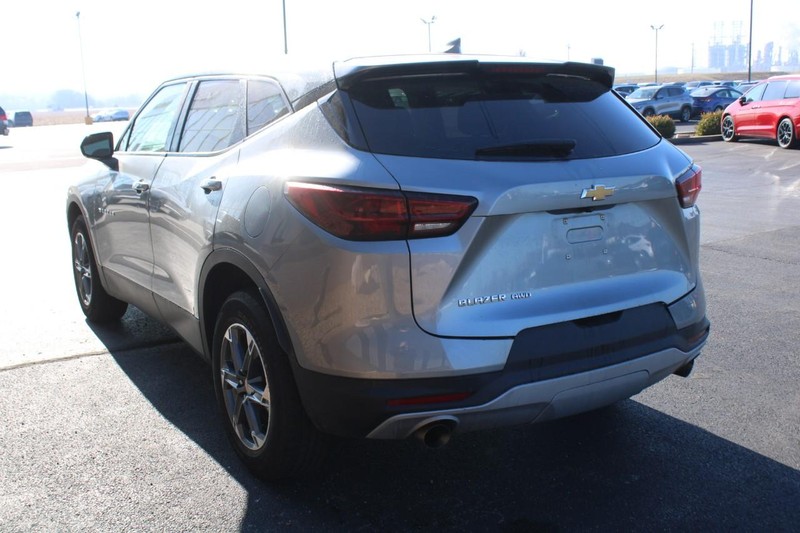 Chevrolet Blazer Vehicle Full-screen Gallery Image 05