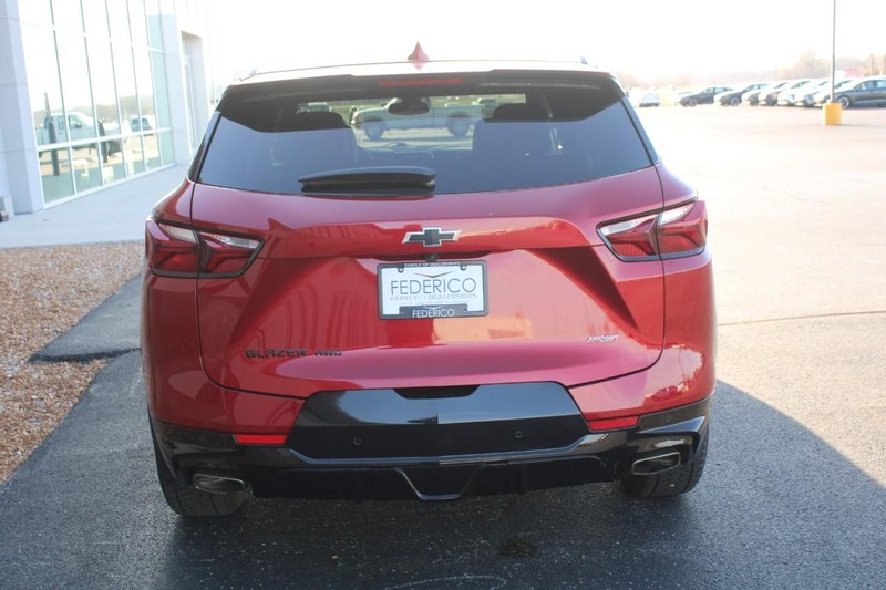 Chevrolet Blazer Vehicle Full-screen Gallery Image 04