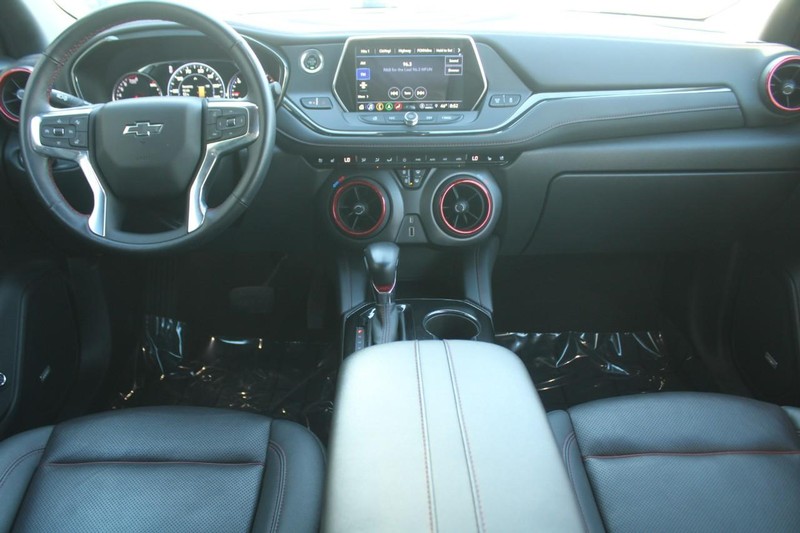 Chevrolet Blazer Vehicle Full-screen Gallery Image 10