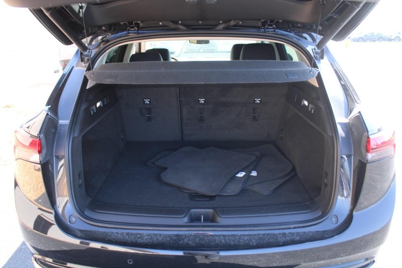 Buick Envision Vehicle Full-screen Gallery Image 06