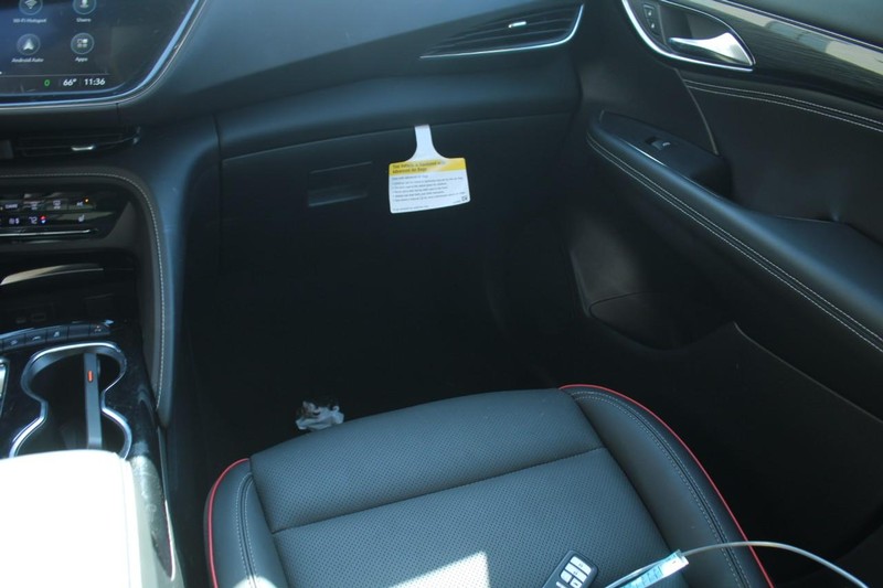 Buick Envision Vehicle Full-screen Gallery Image 13