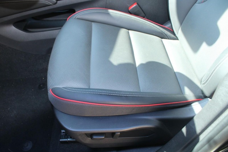 Buick Envision Vehicle Full-screen Gallery Image 15