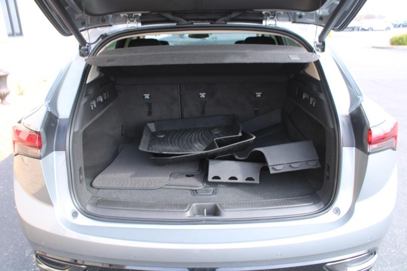 Buick Envision Vehicle Full-screen Gallery Image 06