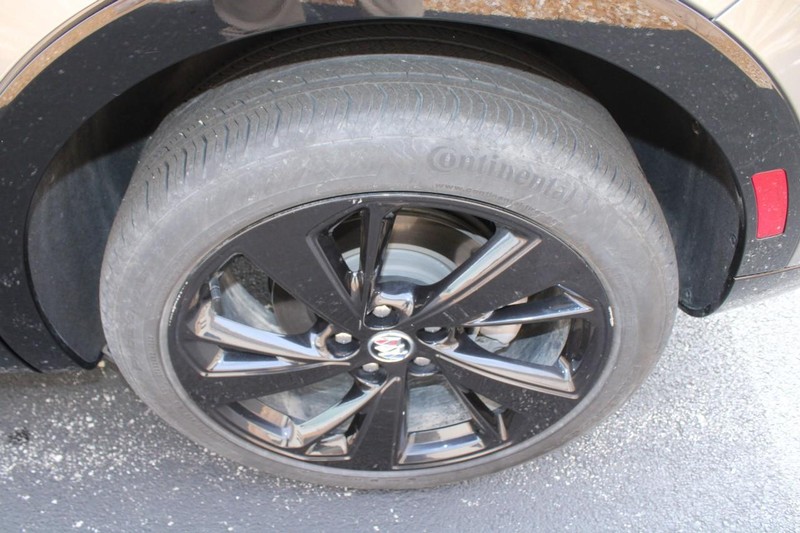 Buick Envision Vehicle Full-screen Gallery Image 07