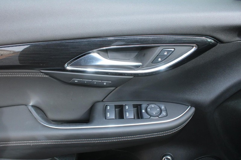 Buick Envision Vehicle Full-screen Gallery Image 14