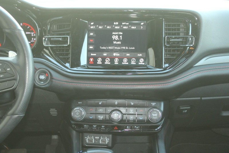 Dodge Durango Vehicle Full-screen Gallery Image 12