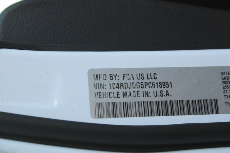 Dodge Durango Vehicle Full-screen Gallery Image 16