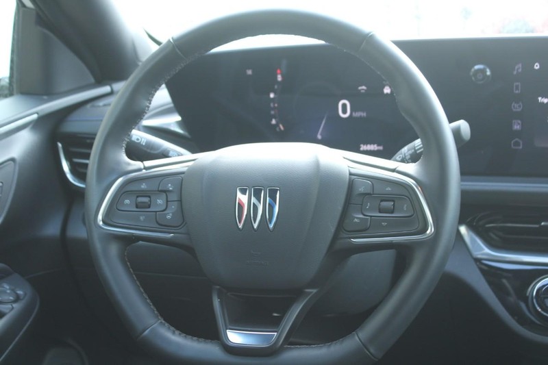 Buick Envista Vehicle Full-screen Gallery Image 11