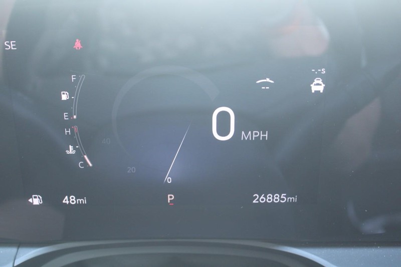 Buick Envista Vehicle Full-screen Gallery Image 17