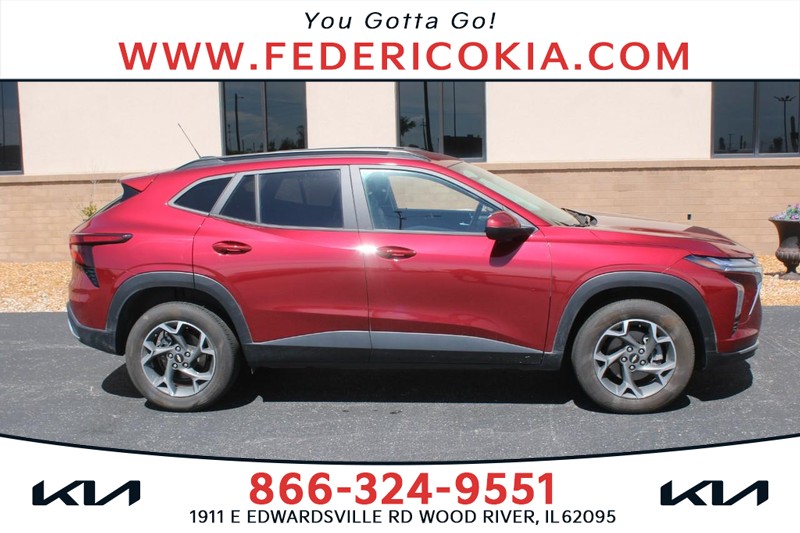 Chevrolet Trax Vehicle Full-screen Gallery Image 01