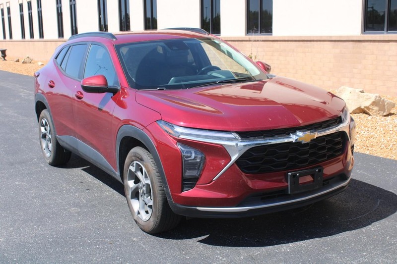 Chevrolet Trax Vehicle Full-screen Gallery Image 02