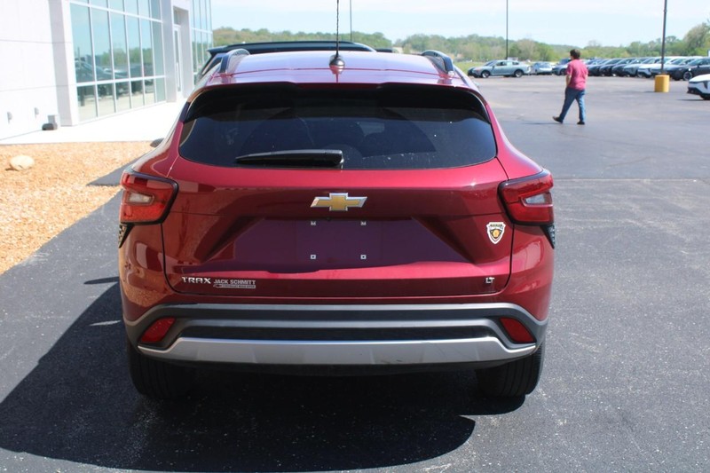 Chevrolet Trax Vehicle Full-screen Gallery Image 04