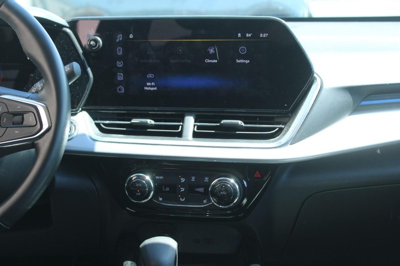 Chevrolet Trax Vehicle Full-screen Gallery Image 12