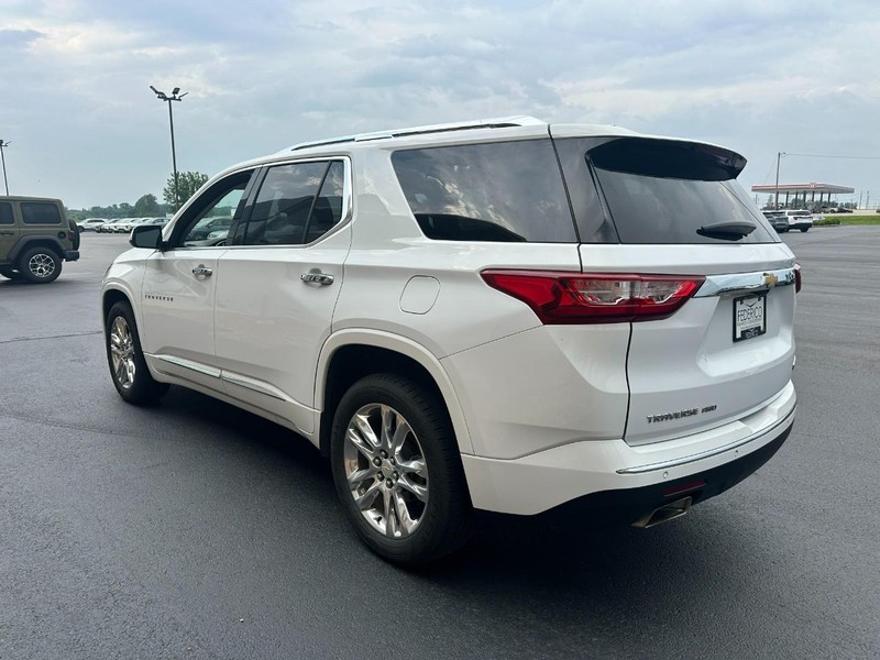 Chevrolet Traverse Vehicle Full-screen Gallery Image 07