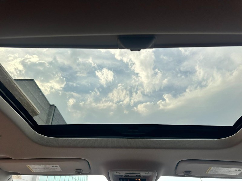 Chevrolet Traverse Vehicle Full-screen Gallery Image 11
