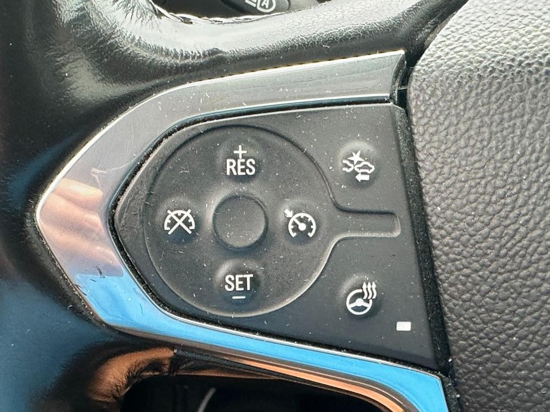 Chevrolet Traverse Vehicle Full-screen Gallery Image 21