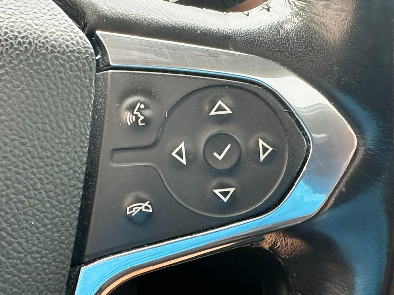 Chevrolet Traverse Vehicle Full-screen Gallery Image 22