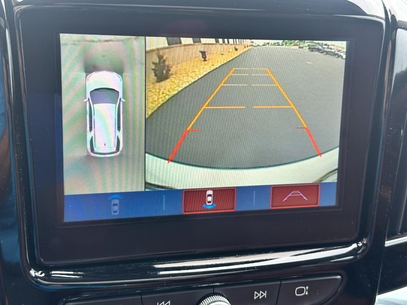 Chevrolet Traverse Vehicle Full-screen Gallery Image 26