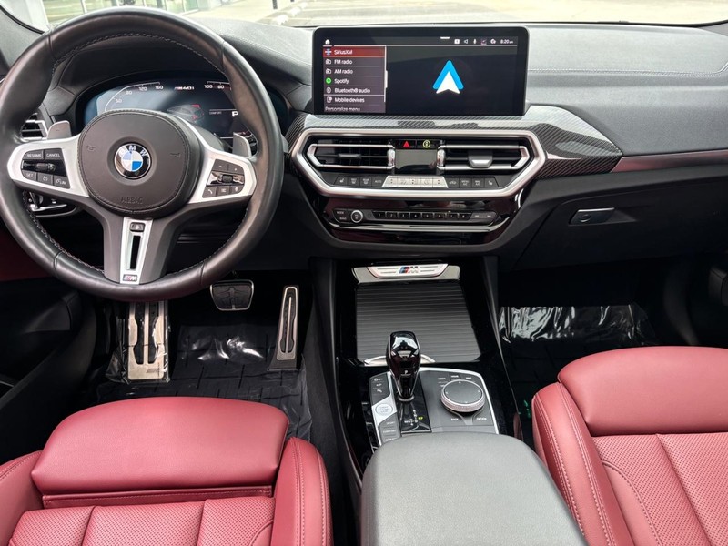 BMW X3 Vehicle Full-screen Gallery Image 10