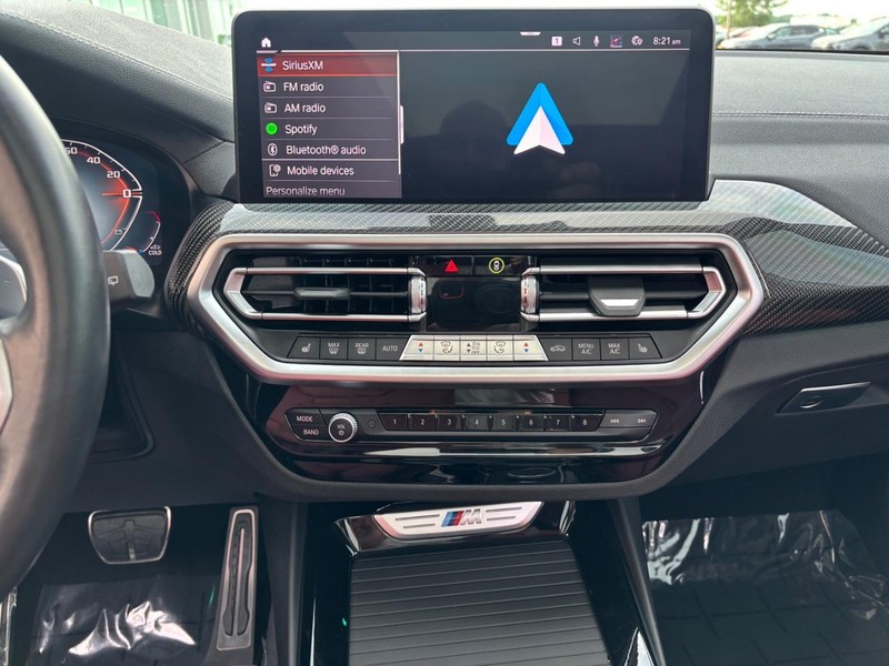 BMW X3 Vehicle Full-screen Gallery Image 12
