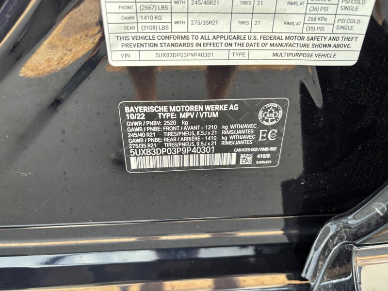 BMW X3 Vehicle Full-screen Gallery Image 16