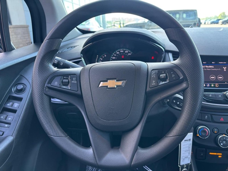 Chevrolet Trax Vehicle Full-screen Gallery Image 11
