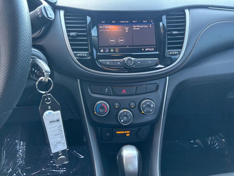 Chevrolet Trax Vehicle Full-screen Gallery Image 12