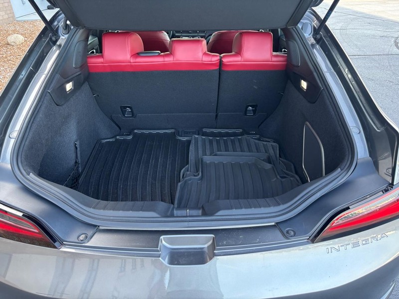 Acura Integra Vehicle Full-screen Gallery Image 06