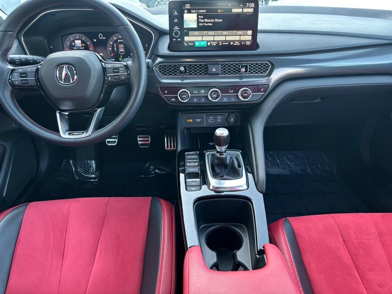 Acura Integra Vehicle Full-screen Gallery Image 11