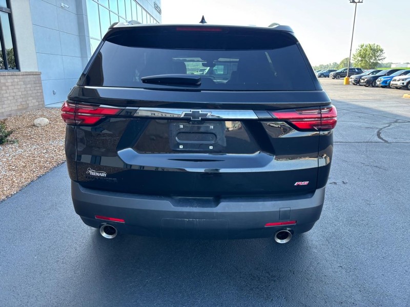 Chevrolet Traverse Limited Vehicle Full-screen Gallery Image 04