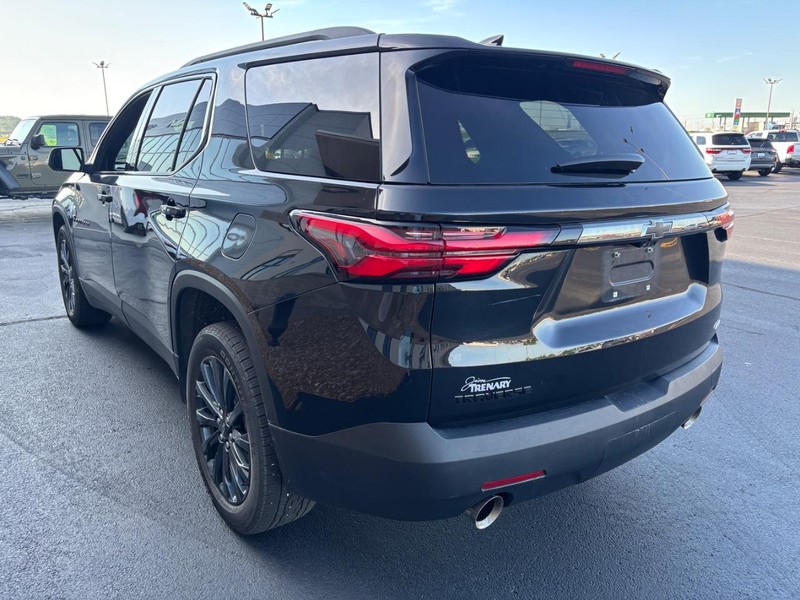 Chevrolet Traverse Limited Vehicle Full-screen Gallery Image 05