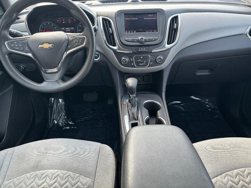 Chevrolet Equinox Vehicle Full-screen Gallery Image 10