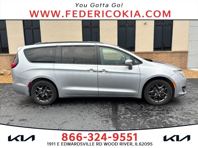 Wood River IL 2019 Chrysler Pacifica more details - chrysler pacifica