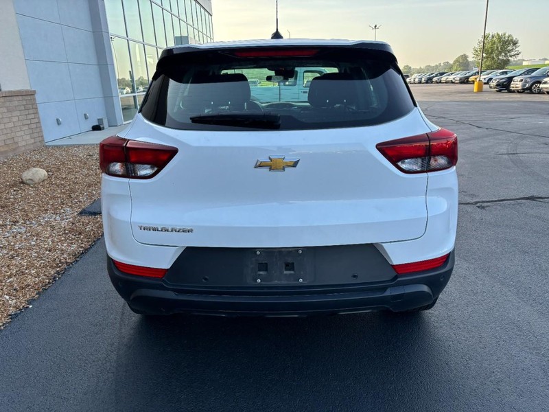 Chevrolet TrailBlazer Vehicle Full-screen Gallery Image 04