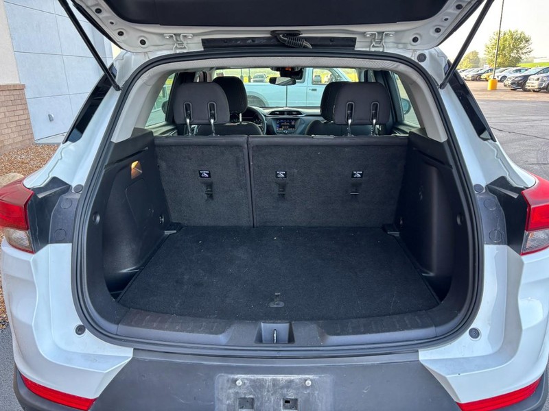 Chevrolet TrailBlazer Vehicle Full-screen Gallery Image 06