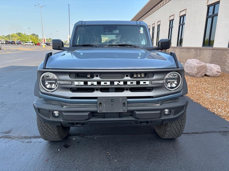 Ford Bronco Vehicle Full-screen Gallery Image 08