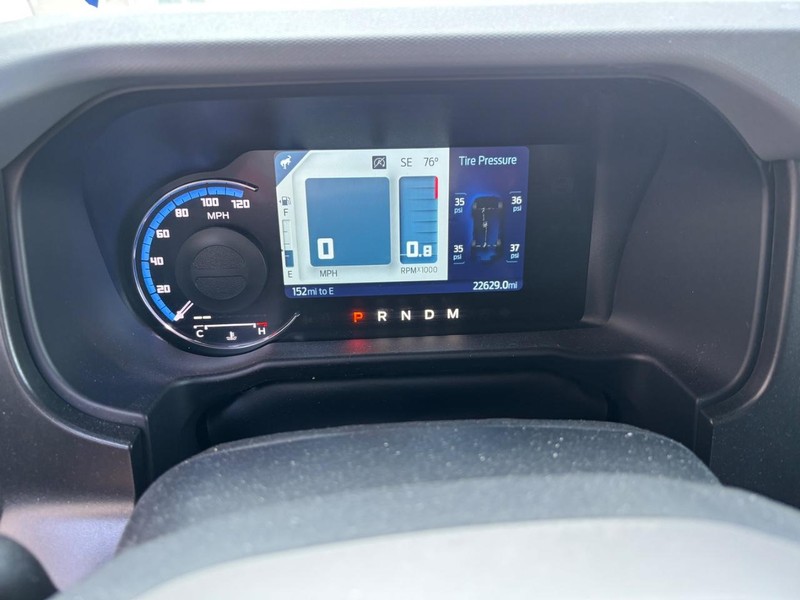 Ford Bronco Vehicle Full-screen Gallery Image 15
