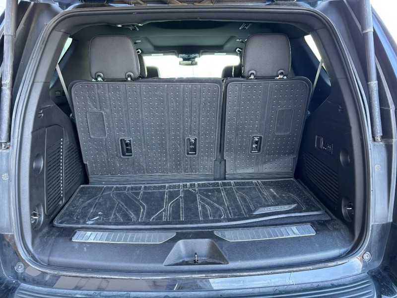 Chevrolet Tahoe Vehicle Full-screen Gallery Image 06