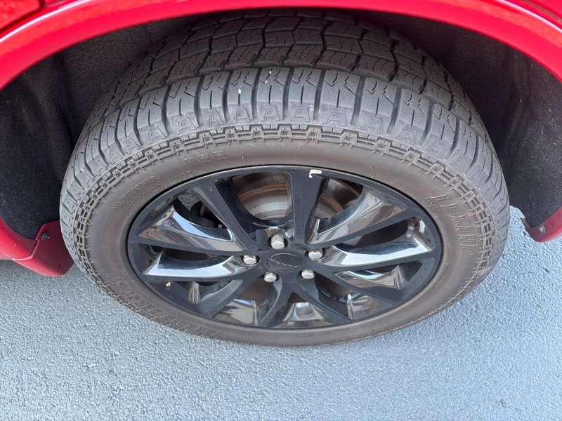Dodge Durango Vehicle Full-screen Gallery Image 07